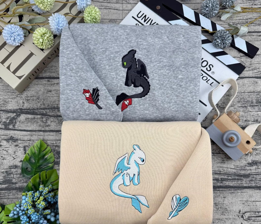 Toothless & Light Fury embroidered sweatshirt