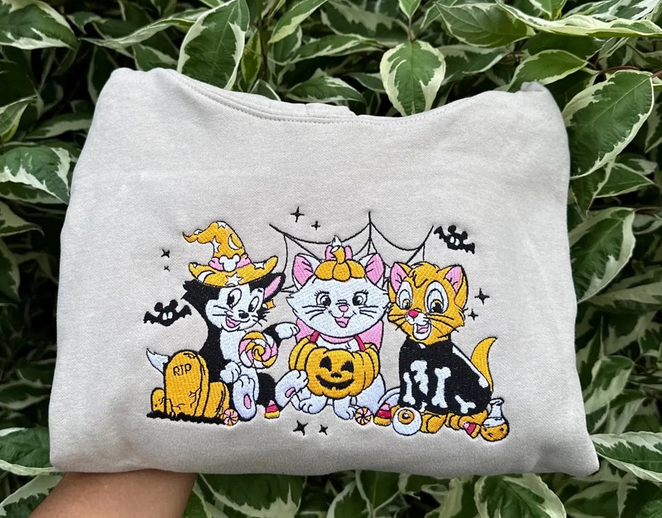 Cat Halloween embroidered sweatshirt