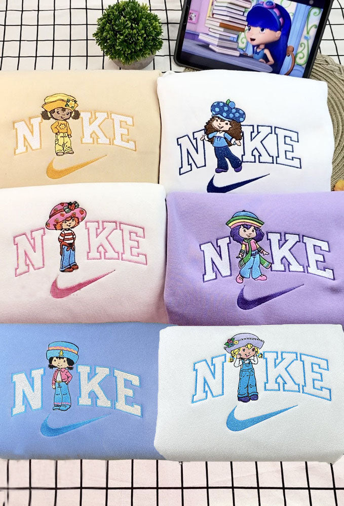 Strawberry Shortcake Version 2003 Embroidered Sweatshirt